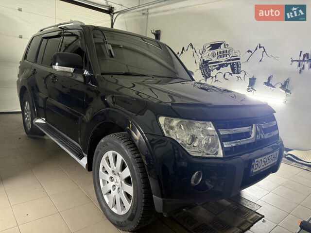 Чорний Міцубісі Паджеро Вагон, об'ємом двигуна 3.2 л та пробігом 270 тис. км за 12950 $, фото 1 на Automoto.ua