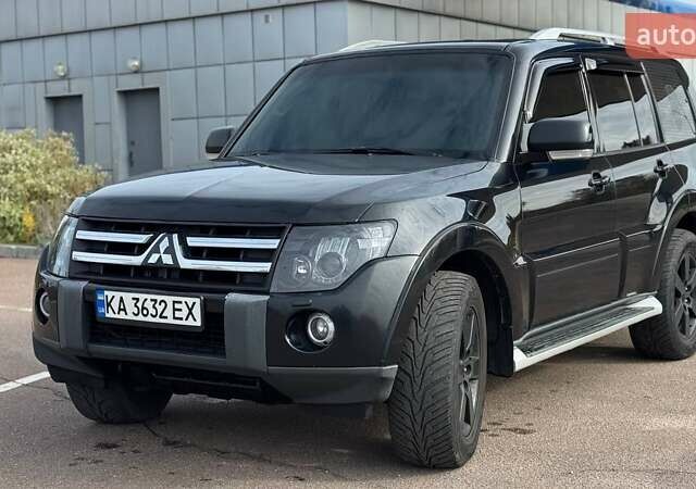 Чорний Міцубісі Паджеро Вагон, об'ємом двигуна 3.8 л та пробігом 256 тис. км за 9800 $, фото 1 на Automoto.ua