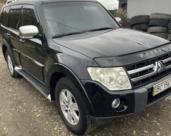 Черный Мицубиси Паджеро Вагон, объемом двигателя 2.97 л и пробегом 210 тыс. км за 10500 $, фото 1 на Automoto.ua