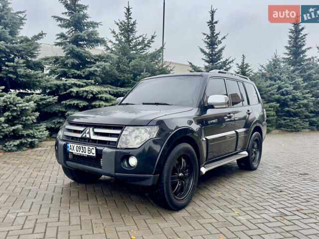Чорний Міцубісі Паджеро Вагон, об'ємом двигуна 2.97 л та пробігом 220 тис. км за 9999 $, фото 1 на Automoto.ua