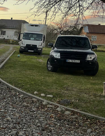 Чорний Міцубісі Паджеро Вагон, об'ємом двигуна 3.2 л та пробігом 350 тис. км за 10500 $, фото 1 на Automoto.ua