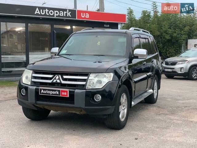 Черный Мицубиси Паджеро Вагон, объемом двигателя 3 л и пробегом 232 тыс. км за 11390 $, фото 1 на Automoto.ua