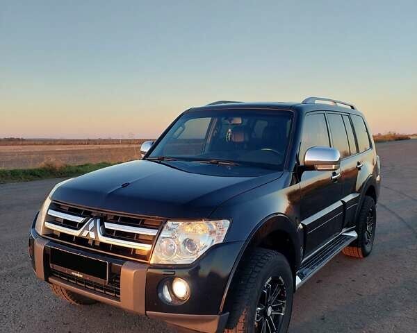 Чорний Міцубісі Паджеро Вагон, об'ємом двигуна 2.97 л та пробігом 286 тис. км за 9400 $, фото 1 на Automoto.ua