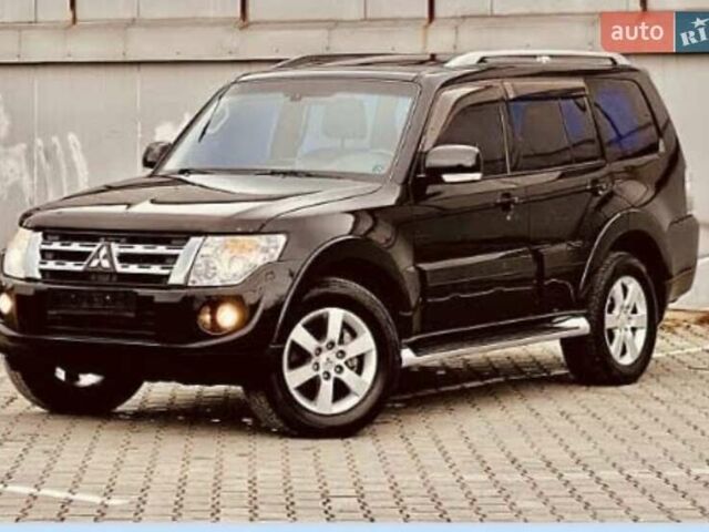 Черный Мицубиси Паджеро Вагон, объемом двигателя 3.83 л и пробегом 153 тыс. км за 10800 $, фото 1 на Automoto.ua