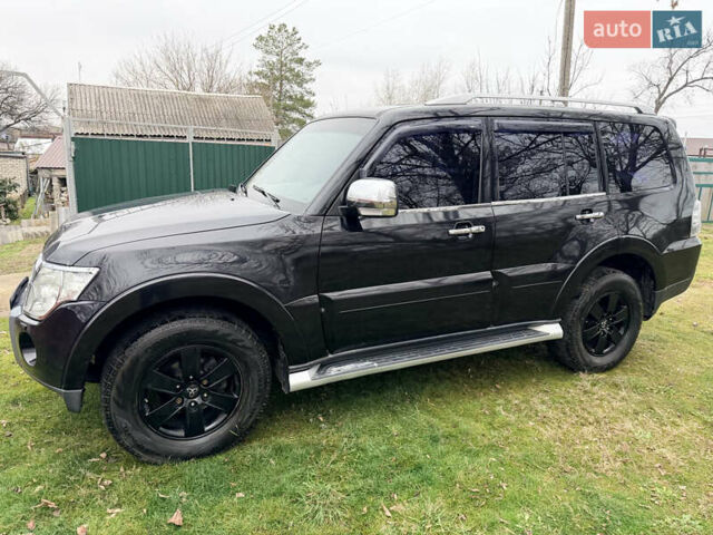 Черный Мицубиси Паджеро Вагон, объемом двигателя 2.97 л и пробегом 248 тыс. км за 11700 $, фото 1 на Automoto.ua
