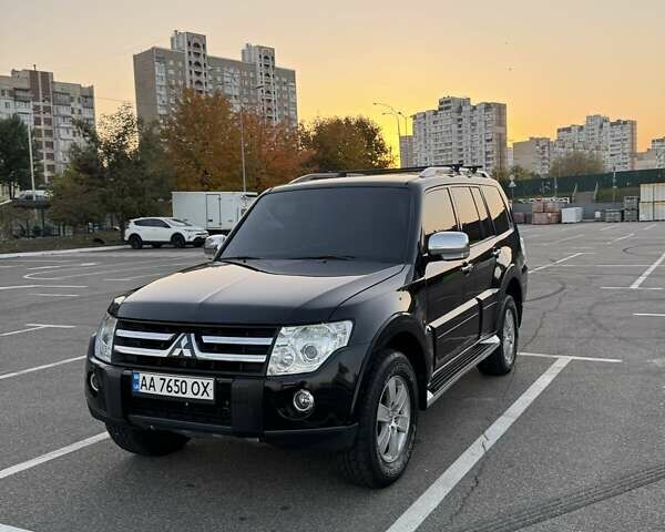 Черный Мицубиси Паджеро Вагон, объемом двигателя 2.97 л и пробегом 325 тыс. км за 11500 $, фото 1 на Automoto.ua