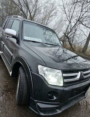 Черный Мицубиси Паджеро Вагон, объемом двигателя 3.2 л и пробегом 300 тыс. км за 10500 $, фото 1 на Automoto.ua