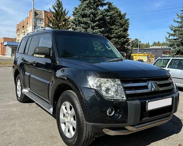 Чорний Міцубісі Паджеро Вагон, об'ємом двигуна 2.97 л та пробігом 312 тис. км за 14300 $, фото 1 на Automoto.ua