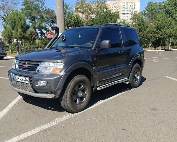 Серый Мицубиси Паджеро Вагон, объемом двигателя 3.2 л и пробегом 298 тыс. км за 10000 $, фото 1 на Automoto.ua
