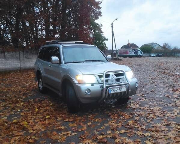 Сірий Міцубісі Паджеро Вагон, об'ємом двигуна 3.2 л та пробігом 370 тис. км за 7850 $, фото 1 на Automoto.ua