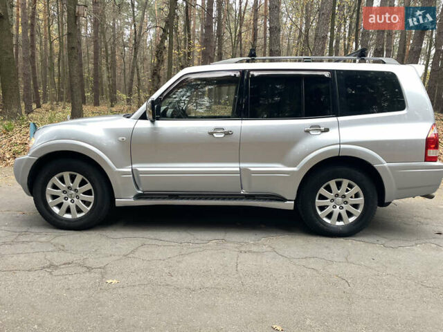 Сірий Міцубісі Паджеро Вагон, об'ємом двигуна 2.97 л та пробігом 249 тис. км за 8990 $, фото 1 на Automoto.ua