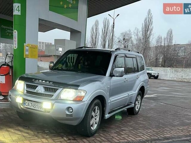 Сірий Міцубісі Паджеро Вагон, об'ємом двигуна 3.2 л та пробігом 207 тис. км за 8500 $, фото 1 на Automoto.ua