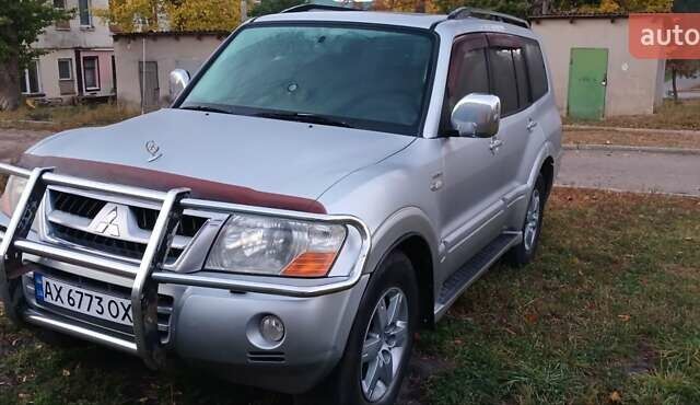 Серый Мицубиси Паджеро Вагон, объемом двигателя 3.83 л и пробегом 355 тыс. км за 6700 $, фото 1 на Automoto.ua