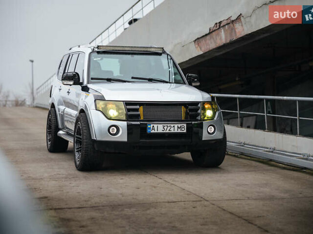 Серый Мицубиси Паджеро Вагон, объемом двигателя 3.2 л и пробегом 412 тыс. км за 15700 $, фото 1 на Automoto.ua