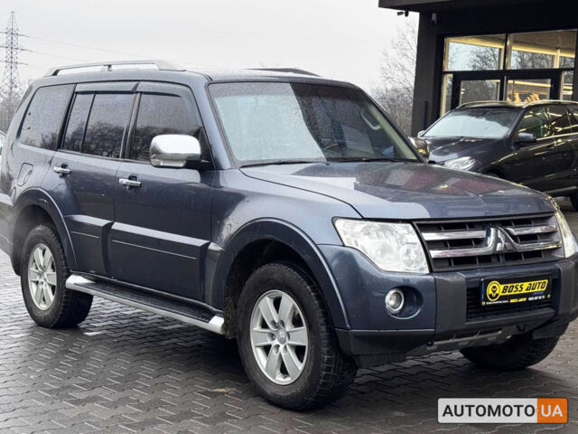 Серый Мицубиси Паджеро Вагон, объемом двигателя 3 л и пробегом 199 тыс. км за 12700 $, фото 1 на Automoto.ua