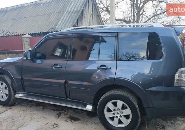 Сірий Міцубісі Паджеро Вагон, об'ємом двигуна 3.2 л та пробігом 326 тис. км за 13800 $, фото 1 на Automoto.ua