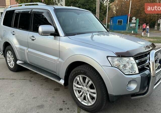 Сірий Міцубісі Паджеро Вагон, об'ємом двигуна 3.2 л та пробігом 218 тис. км за 14500 $, фото 1 на Automoto.ua