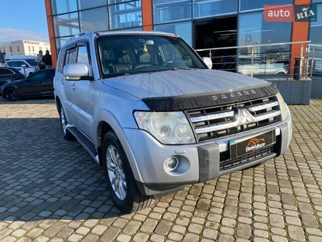 Сірий Міцубісі Паджеро Вагон, об'ємом двигуна 3.2 л та пробігом 263 тис. км за 13600 $, фото 1 на Automoto.ua