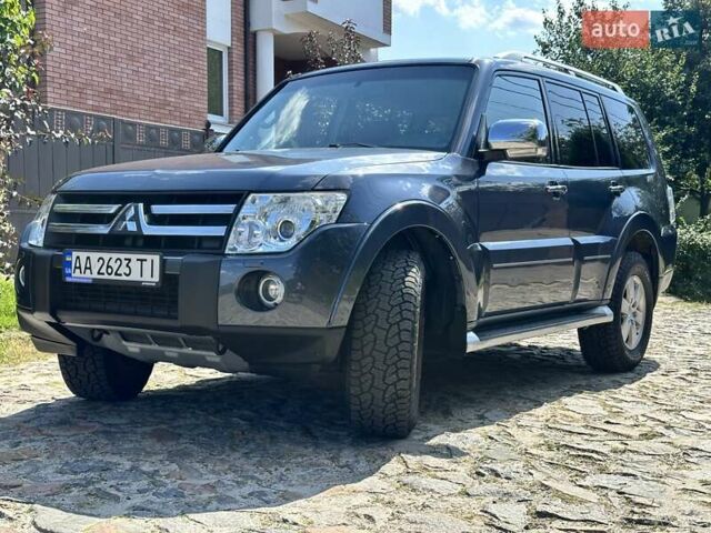 Серый Мицубиси Паджеро Вагон, объемом двигателя 2.97 л и пробегом 152 тыс. км за 13500 $, фото 1 на Automoto.ua