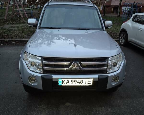 Сірий Міцубісі Паджеро Вагон, об'ємом двигуна 2.84 л та пробігом 340 тис. км за 12000 $, фото 1 на Automoto.ua