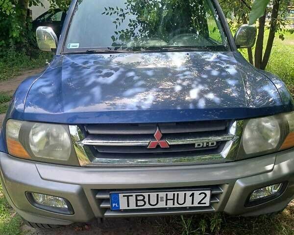 Синій Міцубісі Паджеро Вагон, об'ємом двигуна 3.2 л та пробігом 292 тис. км за 9400 $, фото 1 на Automoto.ua