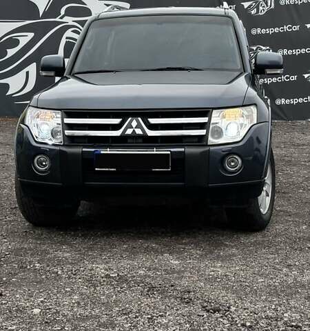 Синий Мицубиси Паджеро Вагон, объемом двигателя 3 л и пробегом 221 тыс. км за 9800 $, фото 1 на Automoto.ua