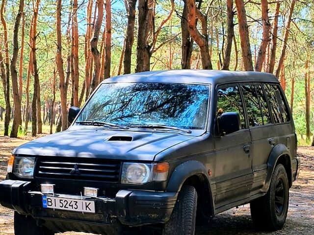 Білий Міцубісі Паджеро, об'ємом двигуна 2.8 л та пробігом 300 тис. км за 3800 $, фото 1 на Automoto.ua