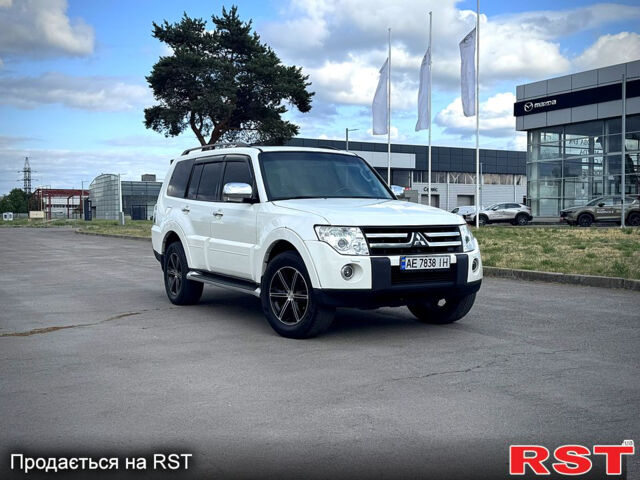 Білий Міцубісі Паджеро, об'ємом двигуна 3 л та пробігом 159 тис. км за 11900 $, фото 1 на Automoto.ua