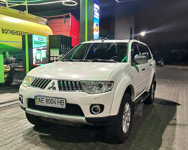 Білий Міцубісі Паджеро, об'ємом двигуна 2.48 л та пробігом 138 тис. км за 17500 $, фото 1 на Automoto.ua