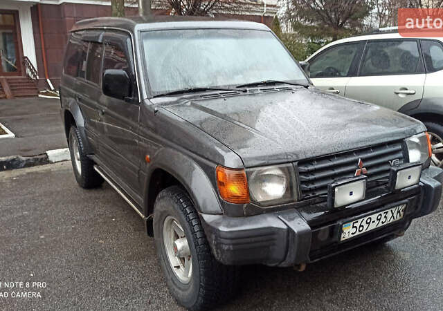Чорний Міцубісі Паджеро, об'ємом двигуна 3.5 л та пробігом 265 тис. км за 3900 $, фото 1 на Automoto.ua