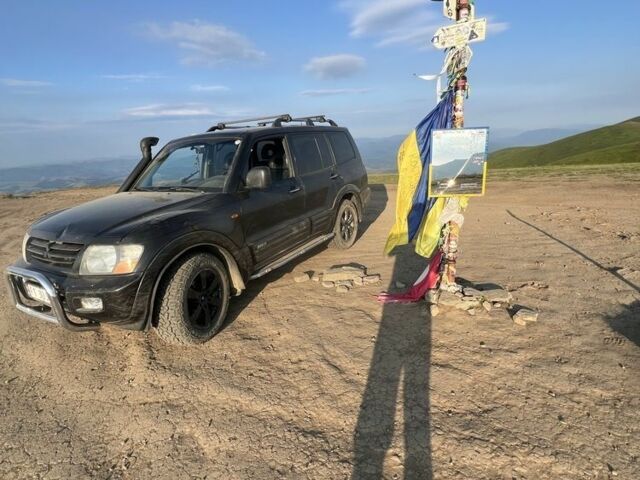 Чорний Міцубісі Паджеро, об'ємом двигуна 3 л та пробігом 371 тис. км за 3850 $, фото 1 на Automoto.ua