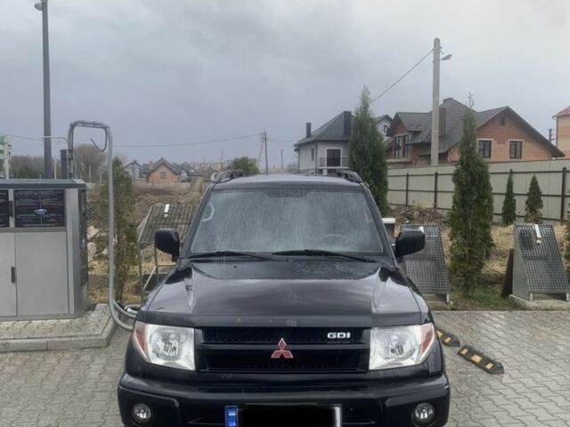Міцубісі Паджеро 2000 у Дрогобичі на Automoto.ua Чорний Міцубісі Паджеро, об'ємом двигуна 2 л та пробігом 260 тис. км за 6000 $, фото 1 на Automoto.ua