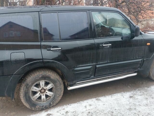 Чорний Міцубісі Паджеро, об'ємом двигуна 3.2 л та пробігом 350 тис. км за 3000 $, фото 1 на Automoto.ua