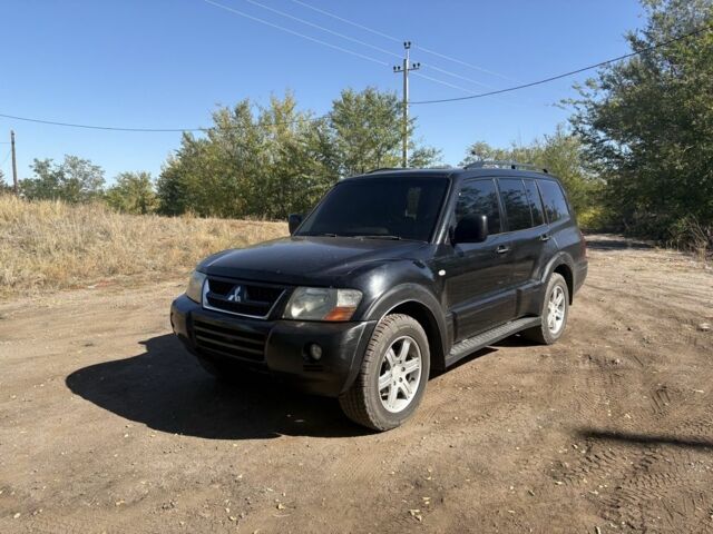 Мицубиси Паджеро 2004 в Изюме на Automoto.ua Черный Мицубиси Паджеро, объемом двигателя 3.2 л и пробегом 400 тыс. км за 5500 $, фото 1 на Automoto.ua