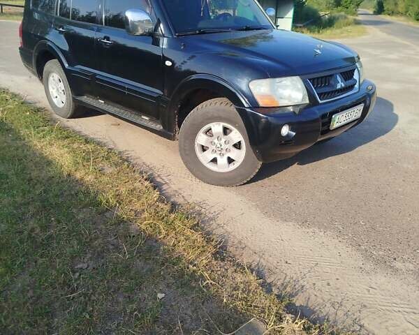 Черный Мицубиси Паджеро, объемом двигателя 2.97 л и пробегом 261 тыс. км за 7500 $, фото 1 на Automoto.ua