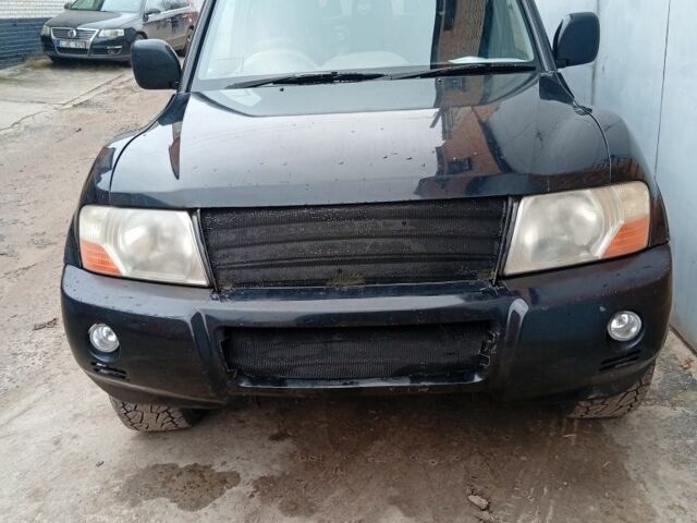 Черный Мицубиси Паджеро, объемом двигателя 3 л и пробегом 200 тыс. км за 4266 $, фото 1 на Automoto.ua