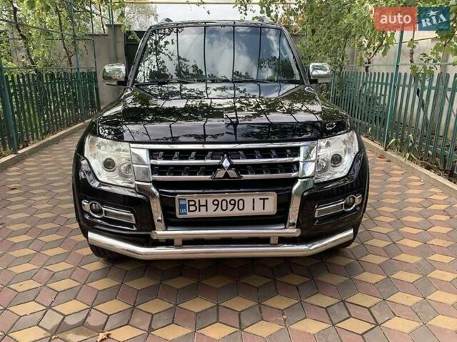 Черный Мицубиси Паджеро, объемом двигателя 2.97 л и пробегом 190 тыс. км за 12500 $, фото 1 на Automoto.ua