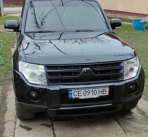 Черный Мицубиси Паджеро, объемом двигателя 3 л и пробегом 262 тыс. км за 10900 $, фото 1 на Automoto.ua