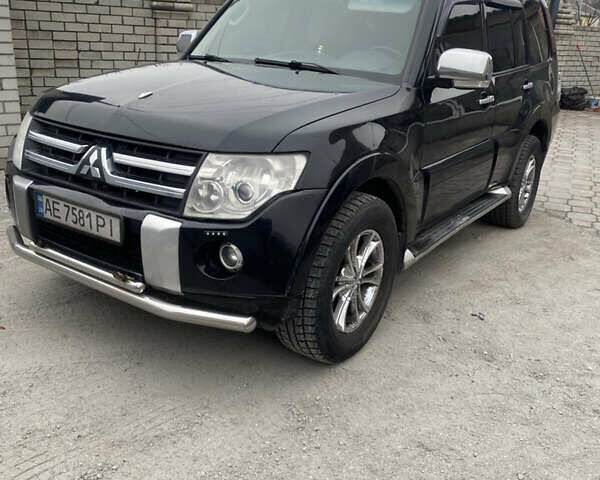 Чорний Міцубісі Паджеро, об'ємом двигуна 3 л та пробігом 270 тис. км за 8400 $, фото 1 на Automoto.ua