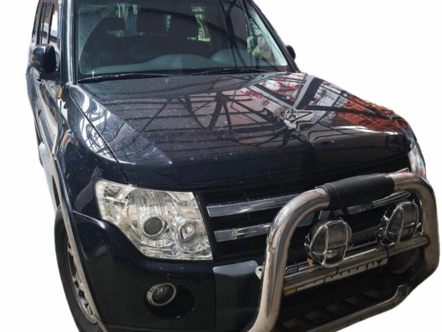 Черный Мицубиси Паджеро, объемом двигателя 2.97 л и пробегом 275 тыс. км за 10500 $, фото 1 на Automoto.ua