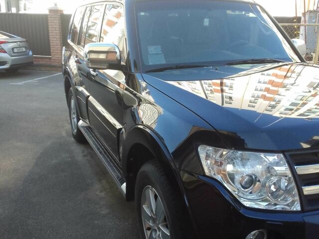 Чорний Міцубісі Паджеро, об'ємом двигуна 3 л та пробігом 47 тис. км за 17800 $, фото 1 на Automoto.ua