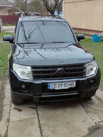 Черный Мицубиси Паджеро, объемом двигателя 3 л и пробегом 262 тыс. км за 10999 $, фото 1 на Automoto.ua