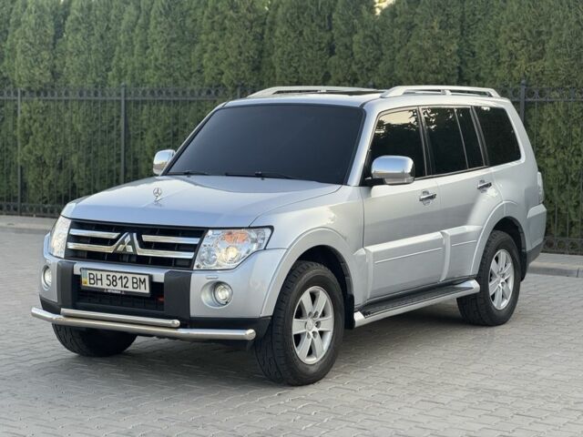 Черный Мицубиси Паджеро, объемом двигателя 2.4 л и пробегом 282 тыс. км за 13000 $, фото 1 на Automoto.ua