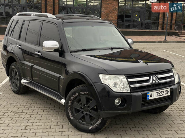Черный Мицубиси Паджеро, объемом двигателя 2.97 л и пробегом 269 тыс. км за 9500 $, фото 1 на Automoto.ua