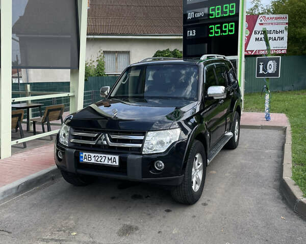 Черный Мицубиси Паджеро, объемом двигателя 2.97 л и пробегом 390 тыс. км за 11399 $, фото 1 на Automoto.ua