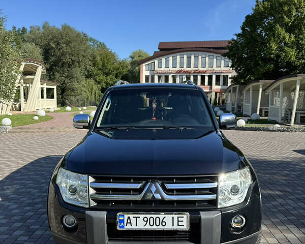 Чорний Міцубісі Паджеро, об'ємом двигуна 3.2 л та пробігом 224 тис. км за 12500 $, фото 1 на Automoto.ua