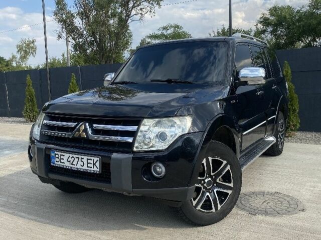 Чорний Міцубісі Паджеро, об'ємом двигуна 3.8 л та пробігом 260 тис. км за 12500 $, фото 1 на Automoto.ua