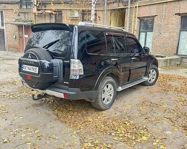 Чорний Міцубісі Паджеро, об'ємом двигуна 3.8 л та пробігом 150 тис. км за 11000 $, фото 1 на Automoto.ua
