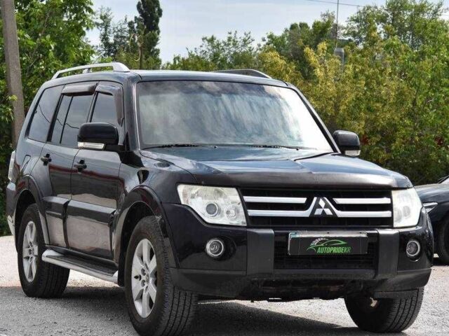 Черный Мицубиси Паджеро, объемом двигателя 3.8 л и пробегом 286 тыс. км за 11499 $, фото 1 на Automoto.ua