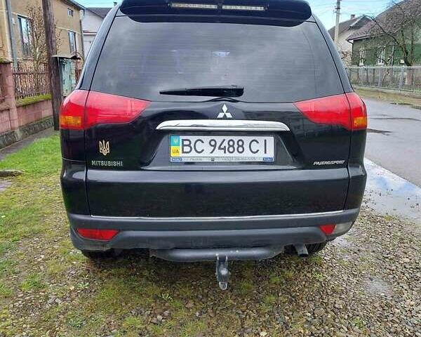 Черный Мицубиси Паджеро, объемом двигателя 2.5 л и пробегом 125 тыс. км за 15500 $, фото 1 на Automoto.ua